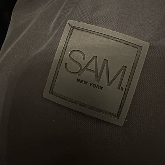 SAM. Women's Classic Black Puffer Jacket - Picture 8 of 10